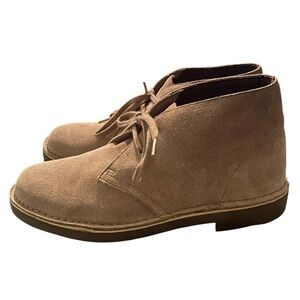 Clarks Women’s Brown Suede Chukka Boots Size 10 M – Classic Lace-Up